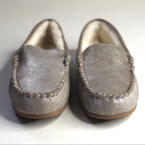 Lands’ End silver metallic leather slippers faux fur lining moccasins mocs 6 - Picture 6 of 12